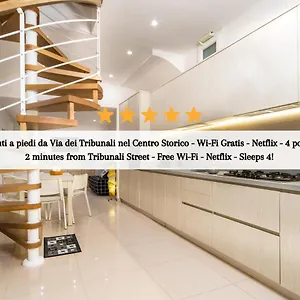 Centro Storico - Casa Con Wi-fi E 4 Posti Letto In Via Dei Tribunali Appartement